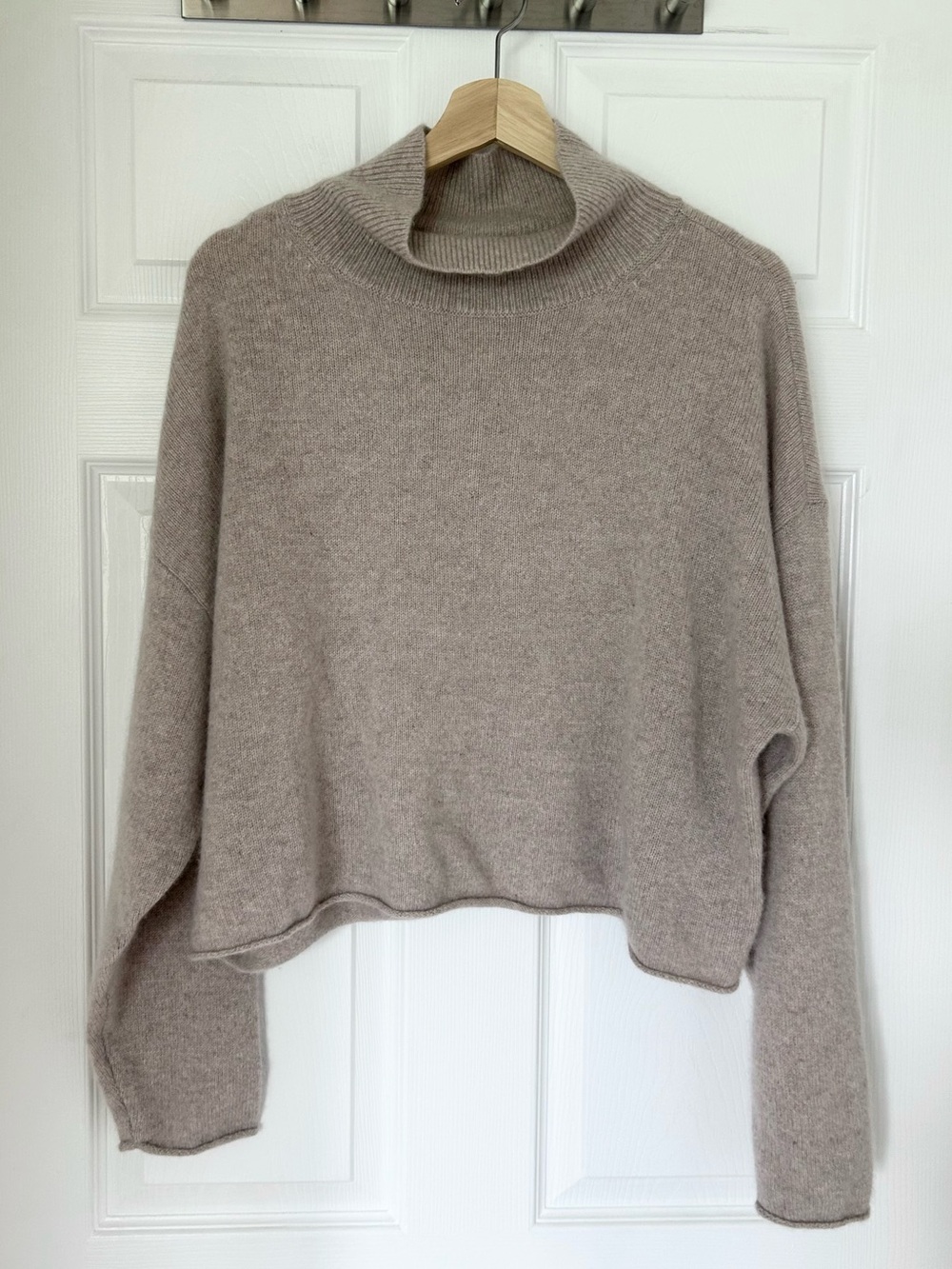 Babaton LUXE CASHMERE TURTLENECK - Size L